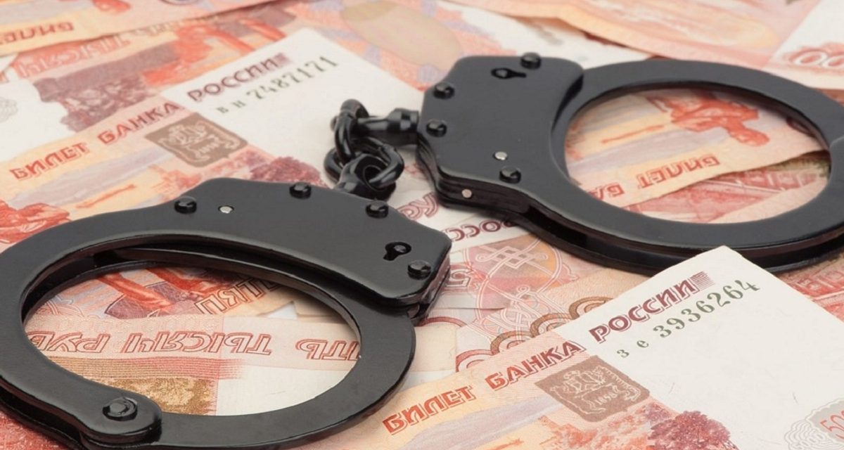 Жительница Вязьмы обвиняется в краже 34 000 рублей с банковской карты знакомого