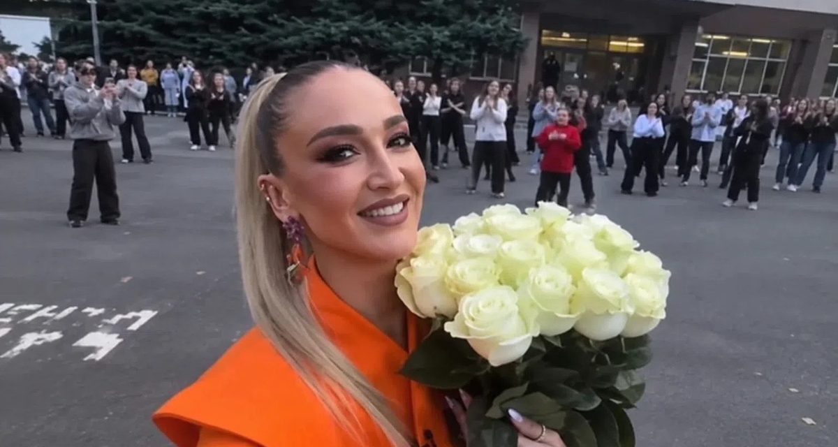 Ольга Бузова «приехала» в смоленскую академию для съёмок шоу о рабочих профессиях